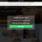 Wetandpissy With Discover Card